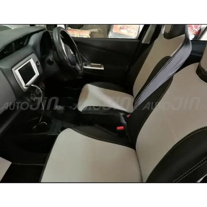 Black-And-White Universal Seat Covers For Sedans – 5-Piece Set 1