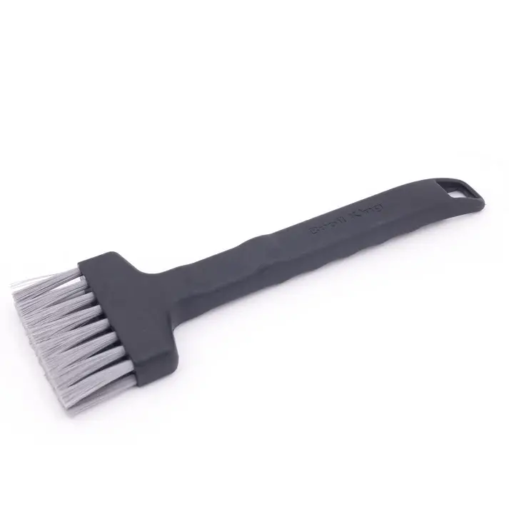 Broil King 65903 Stainless Steel Ash Brush – Heavy-Duty Grill Cleaning Tool 1