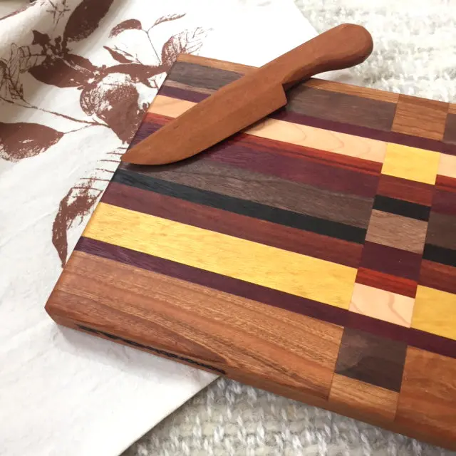 Honorable Oak Small Exotic Hardwood Cutting Board 1