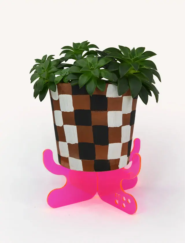 Moodio Feet-Style Ceramic Plant Stand 1