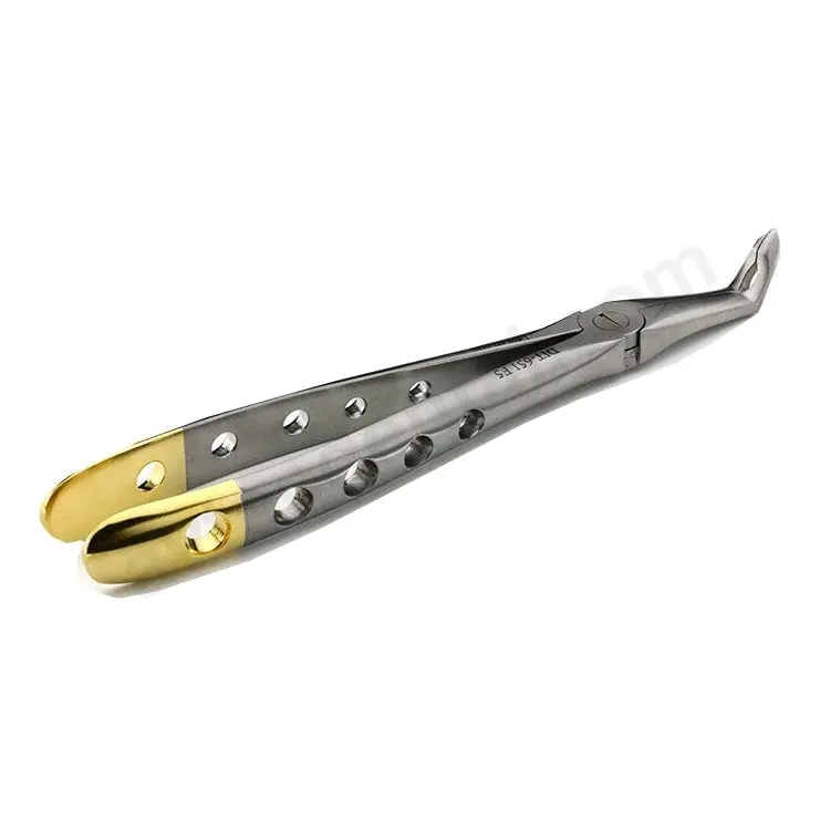 P5 Spade-Tip Atraumatic Forceps With Serrated Grip 1