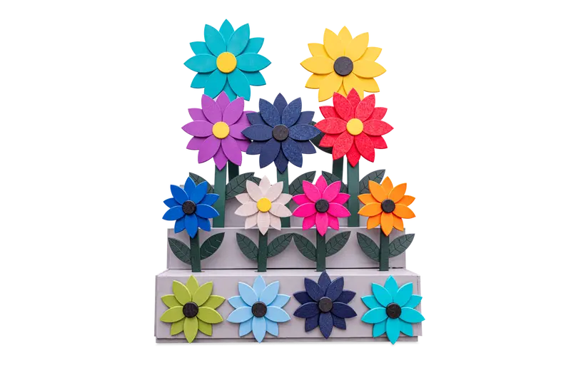 Poly Resin Garden Flowers – Weather-Resistant Wall And Yard Accents In Assorted Sizes & Hues 1
