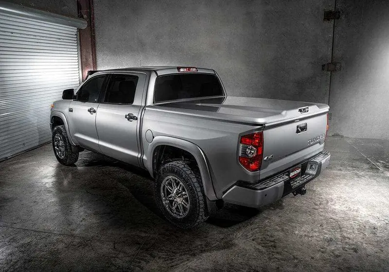 Undercover Uc4128L-8W2 Elite Lx Tri-Fold Tonneau Cover – Fits 2018–2021 Toyota Tundra (6'6") W/O Trail Special Edition 1